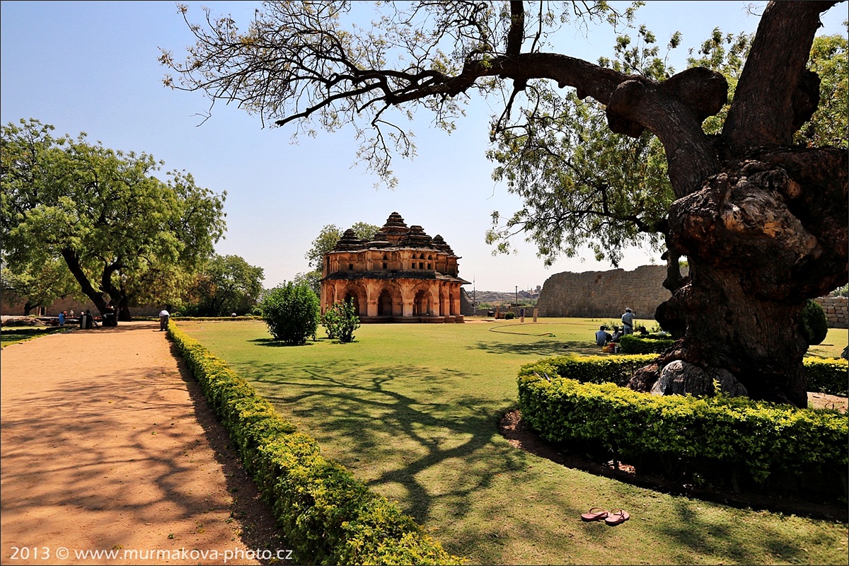 HAMPI - Lotos Temple