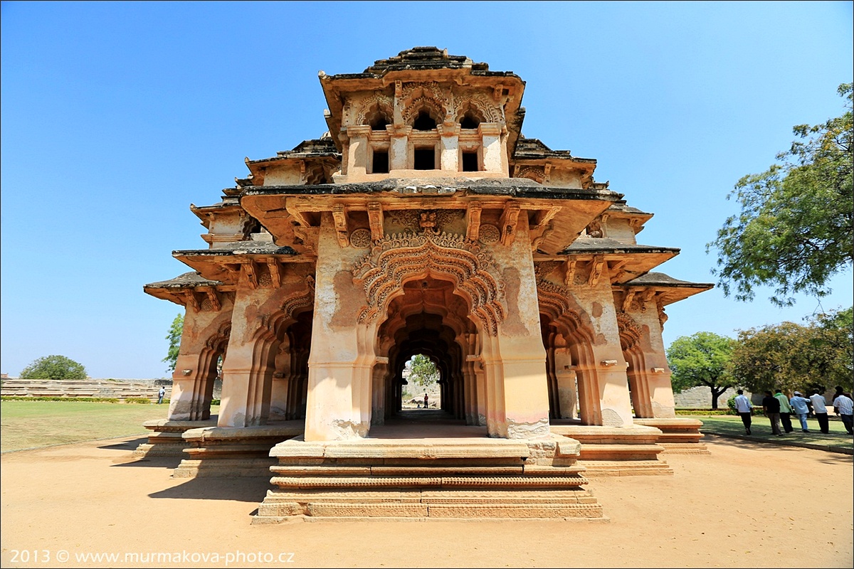 HAMPI - Lotos Temple