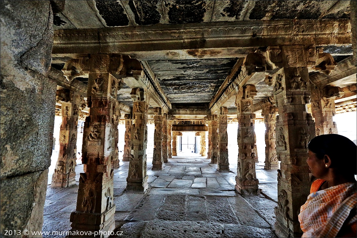 HAMPI - Virupaksha Temple
