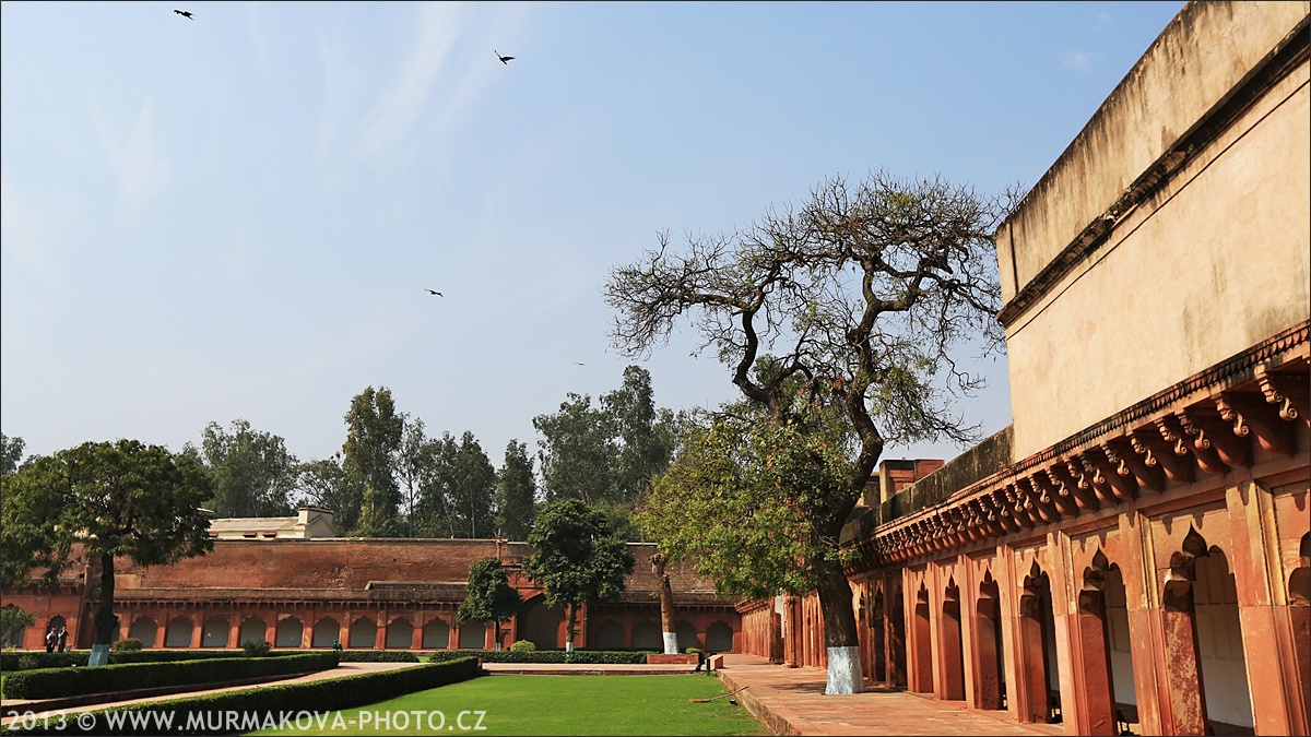 Red Fort - zahrady